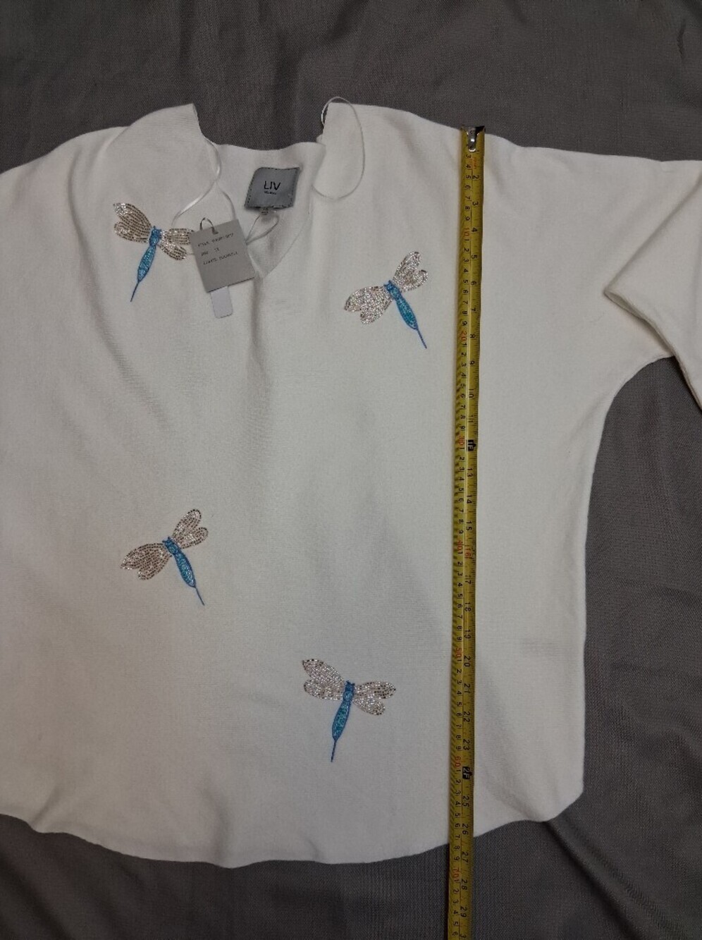 Liv Milano White V-Neck Sweater with Beaded Dragonfly Embellishments Size 1X - Picture 6 of 17